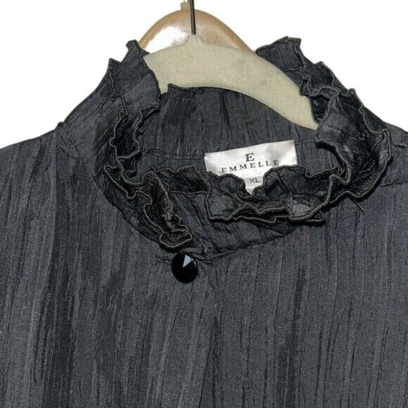 Emmelle XL Black Crinkle Textured Button-Up Blouse With Ruffle Collar - Picture 3 of 6